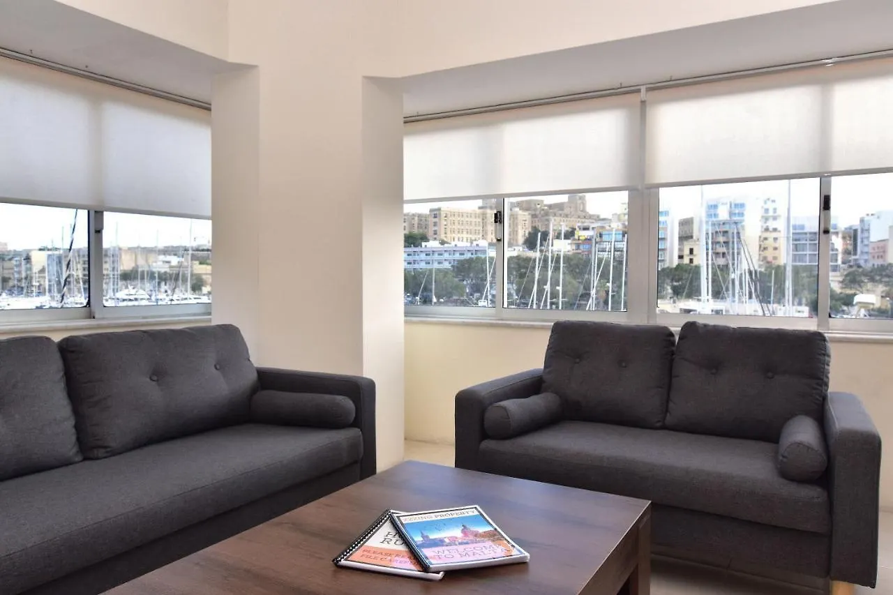Bright And Spacious 2 Bedroom Apartment With Harbour View - 3 Msida