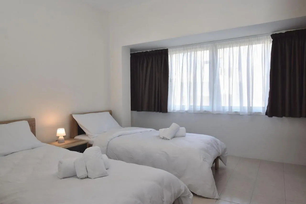 Bright And Spacious 2 Bedroom Apartment With Harbour View - 3 Msida Malta