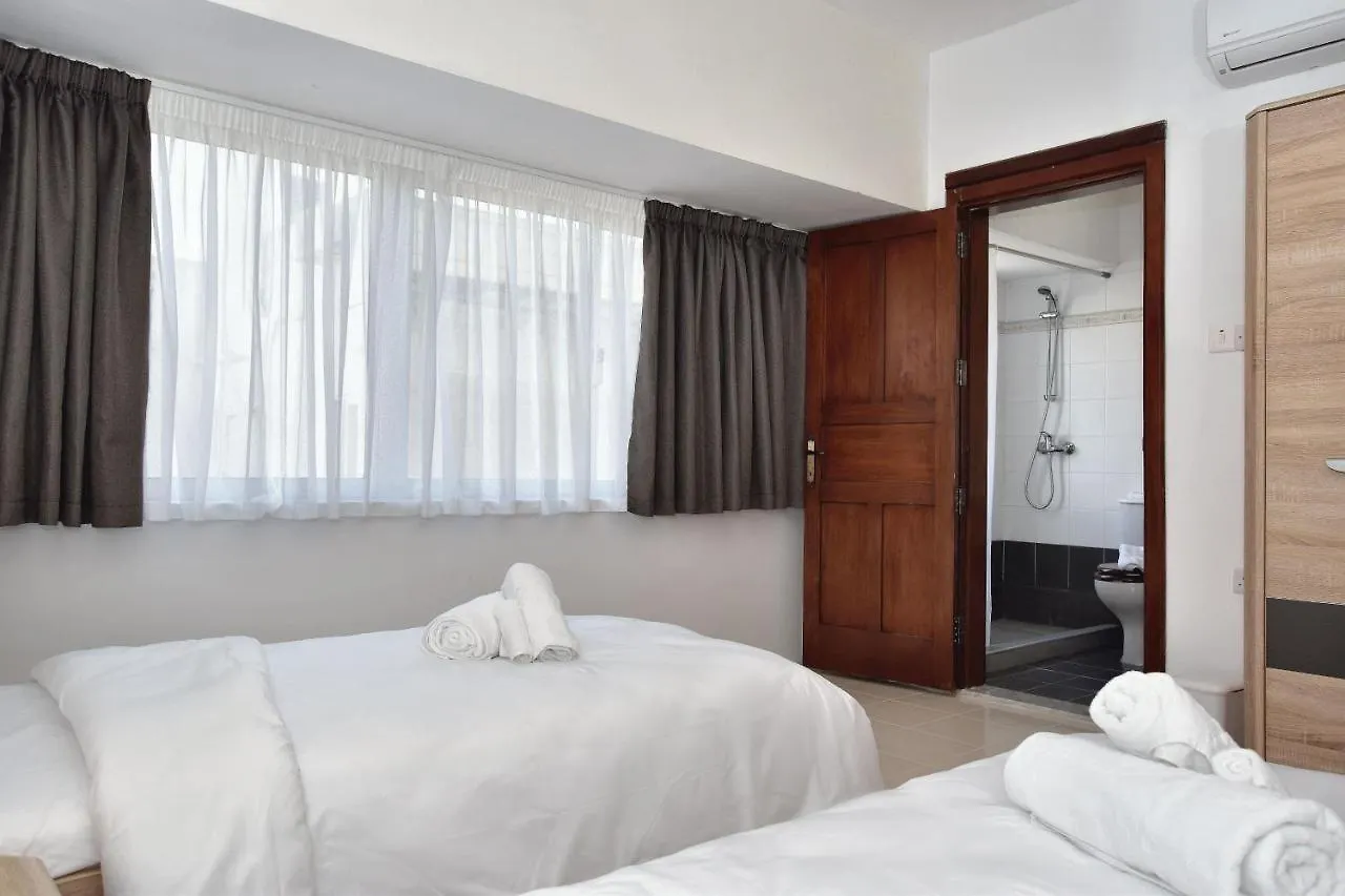 Bright And Spacious 2 Bedroom Apartment With Harbour View - 3 Msida